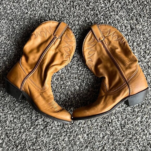 Laredo Shoes - Tan Leather Laredo Cowboy Boots Women 6M Western Country Barn Farming Equestrian